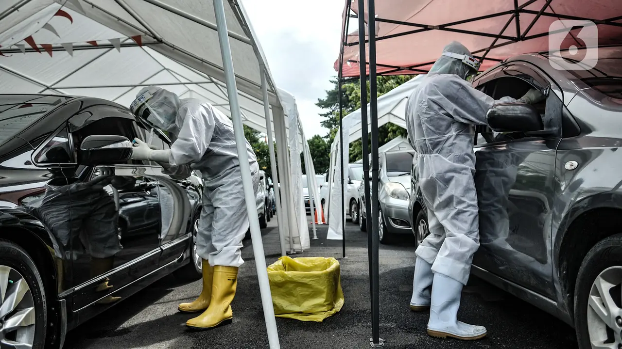 Lacak Penyebaran Covid-19 dengan Tes Swab PCR Drive Thru
