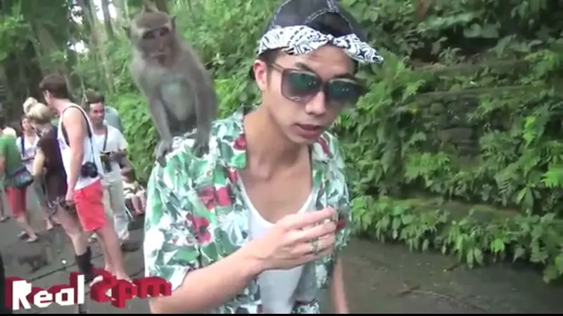 Pernah Berlibur ke Bali, Wooyoung Buat Personel 2PM Lainnya Iri