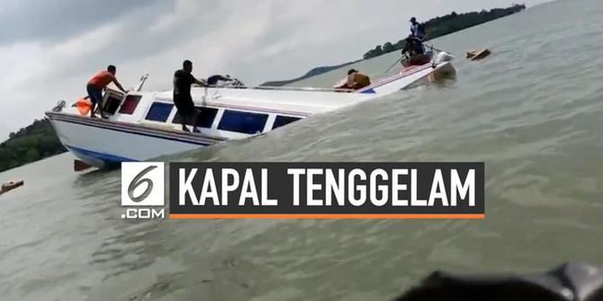 VIDEO: Dramatis, Kapal Cepat Tenggelam Setelah Tabrak Karang