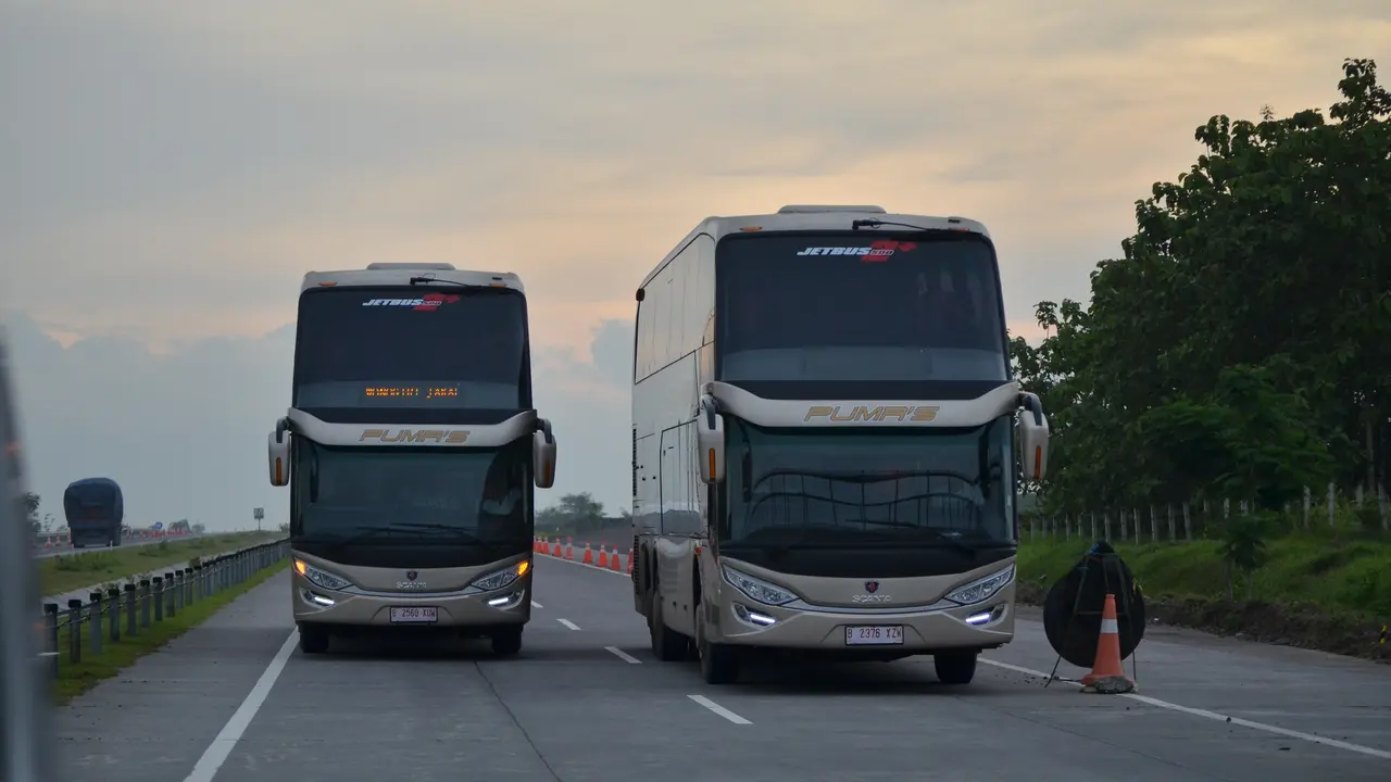 Bus Tingkat Mewah