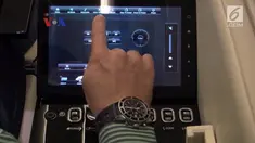Menelepon teman, mencari pom bensin, dan mendengarkan streaming musik kini bisa dilakukan lewat dashboard mobil.