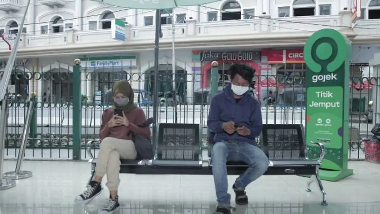 Layanan GoRide Instan hadir di Stasiun Juanda, Stasiun Sudirman, Stasiun Tanah Abang, dan segera menyusul di Stasiun Pasar Senen.Dok: Gojek