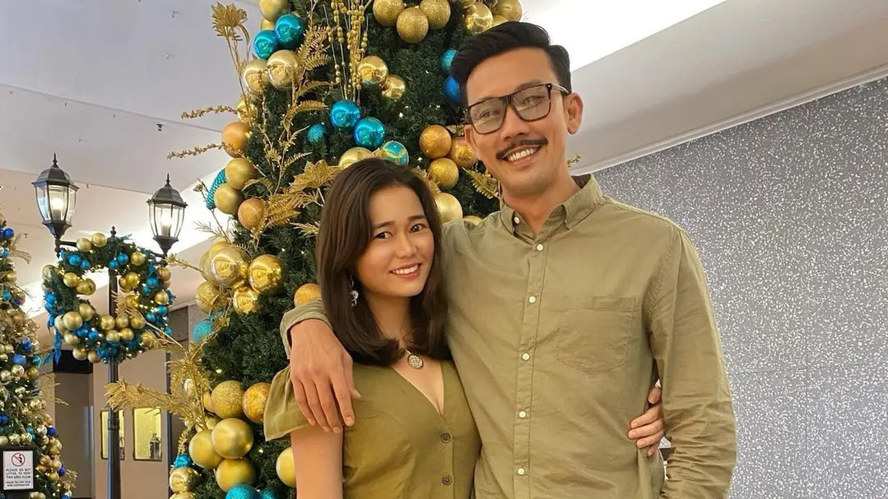 [Fimela] Denny Sumargo dan Olivia Allan