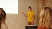 Ilustrasi presentasi di depan umum, Credit: Pexels/Mikael Blomkvist