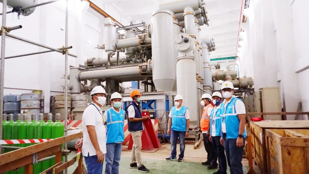 PLN Jakarta inspeksi sejumlah gardu induk dan pengatur distribusi listrik di kantor Unit Pelaksana Pelayanan Pelanggan (UP3) pada Rabu (30/12/2020). (Foto: PLN)