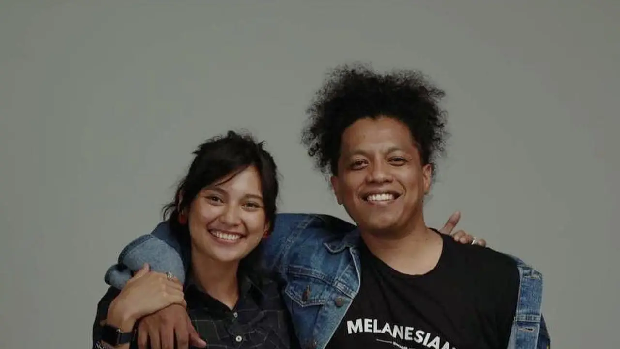 [Fimela] Ariei Kriting dan Indah Permatasari