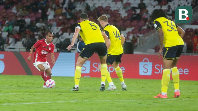 Foto: Telat Panas, Liga Indonesia All Star Dibungkam Oxford United di Piala Presiden 2025