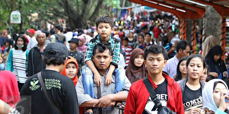 20160101-Awal 2016, Jumlah Pengunjung Ragunan Meningkat 