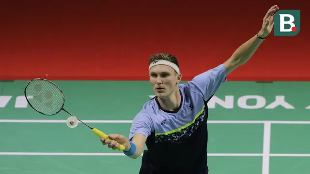 Foto: Tampil Percaya Diri, Viktor Axelsen Melaju ke Babak Perempatfinal Daihatsu Indonesia Masters 2022