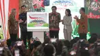 Presiden Jokowi didampingi Menteri PUPR Basuki Hadimuljono, Menteri BUMN Rini Soemarno, dan Dirut PT BTN (Persero) Tbk Maryono membuka pameran perumahan nasional Indonesia Property Expo 2017 di JCC Senayan, Jumat (11/8). (Liputan6.com/Angga Yuniar)
