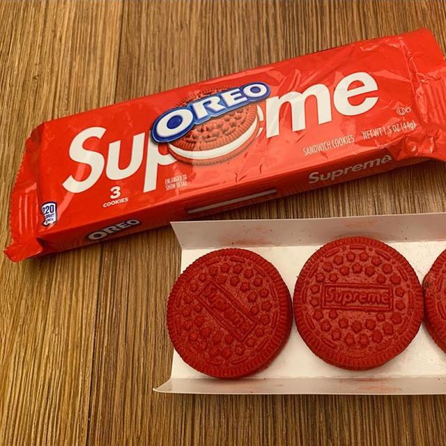 Isi 3 Buah Sempat Ditawar Rp1 4 Miliar Apa Istimewanya Oreo X Supreme Lifestyle Liputan6 Com