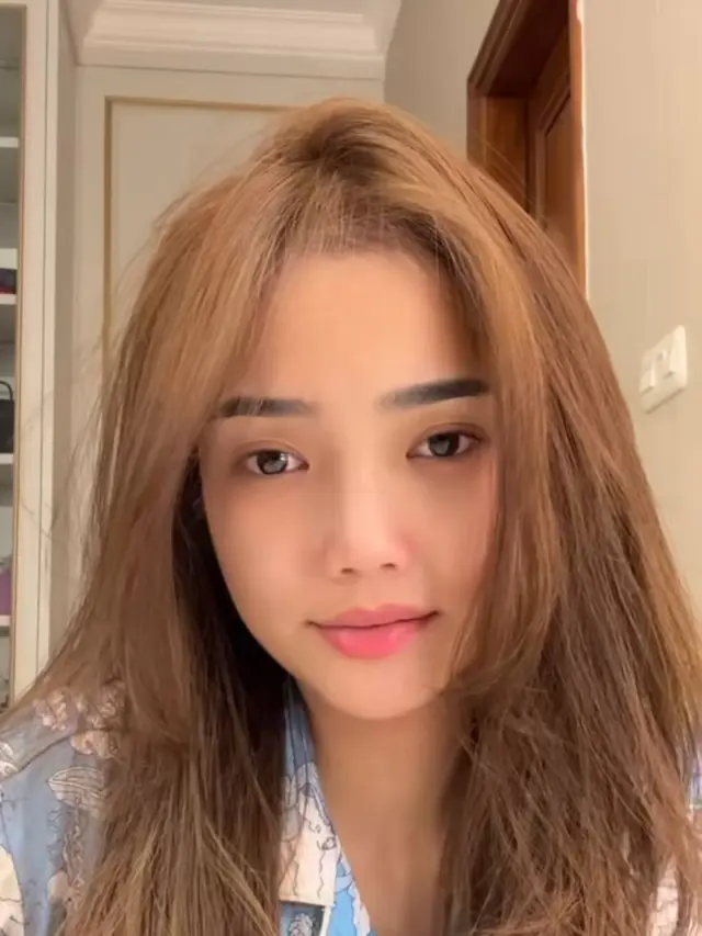 Momen Fuji tidak ingin hapus makeup. (credit:instagram.com/fuji_an)