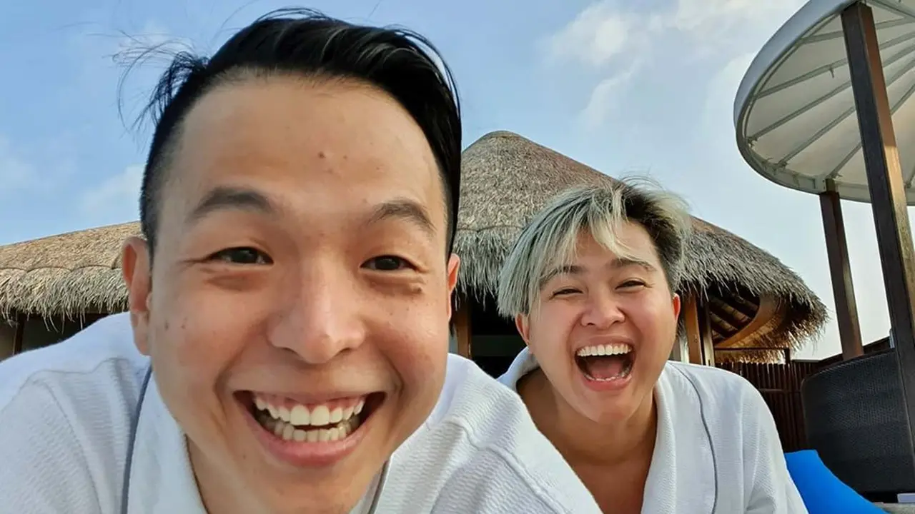 [Fimela] Ernest Prakasa dan Meira Anastasia