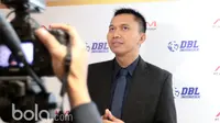 Presiden Direktur PT. DBL Indonesia, Azrul Ananda (Bola.com/Nicklas Hanotubun)