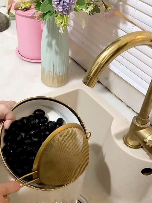 Modal 2 Bahan Dapur, Ini Trik Bersihkan Pestiisda pada Anggur Tanpa Soda Kue