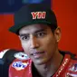 Mantan pebalap MotoGP, Yonny Hernandez, memutuskan hengkang dari AGR Moto2 Team. Posisinya akan diisi rival Dimas Ekky Pratama, Joe Roberts. (Crash)