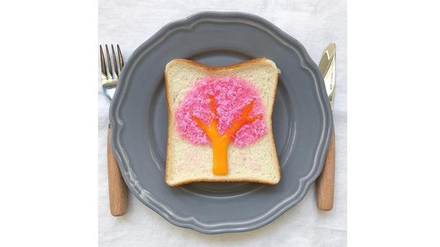 Bermodalkan Roti Tawar, Wanita Ini Buat 7 Lukisan dengan Detail Menakjubkan