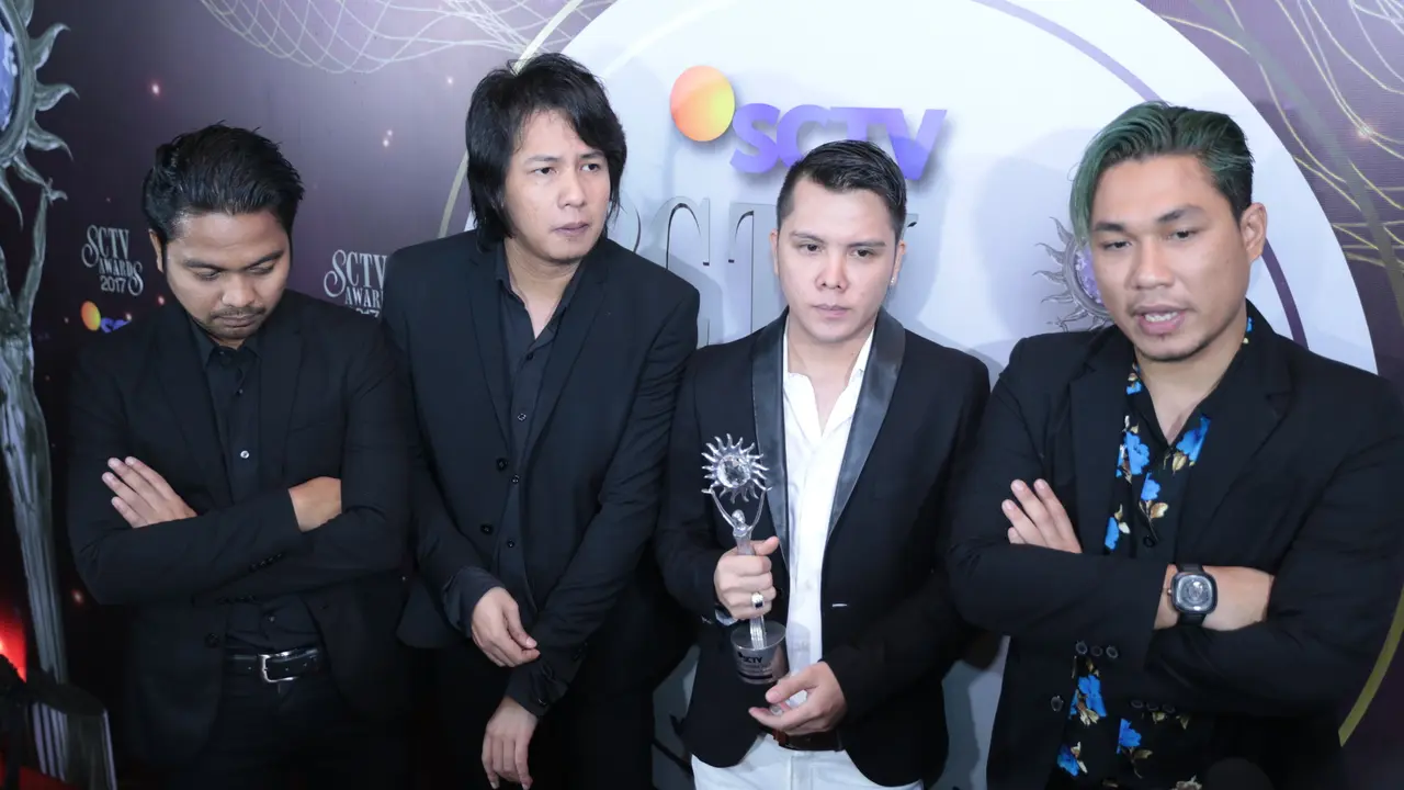 [Bintang] Jadi Grup Band Paling Ngetop, Armada Merasa Beruntung