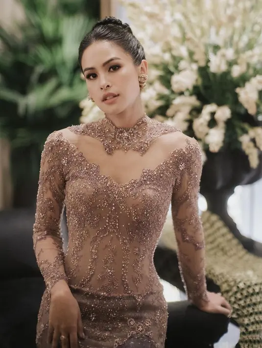 Ia mengunggah kembali beberapa momen manis di pernikahan yang berlangsung akhir pekan lalu itu.