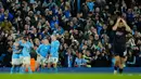 Gol terakhir Manchester City tercipta pada menit ke-73 lewat Julian Alvarez. Pasukan Pep Guardiola menang 6-0 dan lolos ke semifinal Piala FA 2022/2023. (AP Photo/Jon Super)