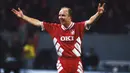 Miroslav Kadlec yang telah pensiun pada Juli 2002 bersama FC Brno, tercatat pernah dua kali menjuarai Bundesliga Liga Jerman pada musim 1990/1991 dan 1997/1998. Keduanya diraih saat membela Kaiserslautern dalam 7 musim mulai 1990/1991 hingga 1997/1998 dan total tampil dalam 210 laga di Bundesliga dengan torehan 16 gol dan 14 assist. (bundesliga.com)