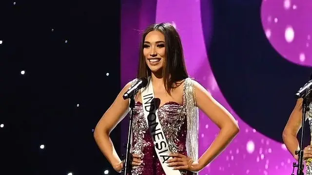 Opening number dress Laksmi DeNeefe saat Penjurian Sebelum Final Miss Universe 2022