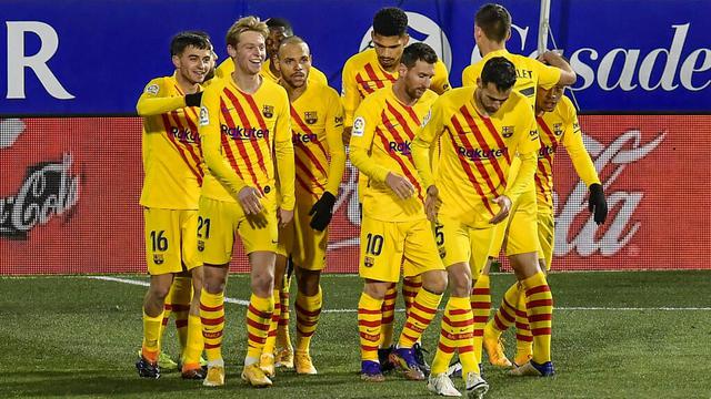 Foto Liga Spanyol: Frenkie de Jong Cetak Gol, Barcelona Susah Payah Taklukkan Huesca