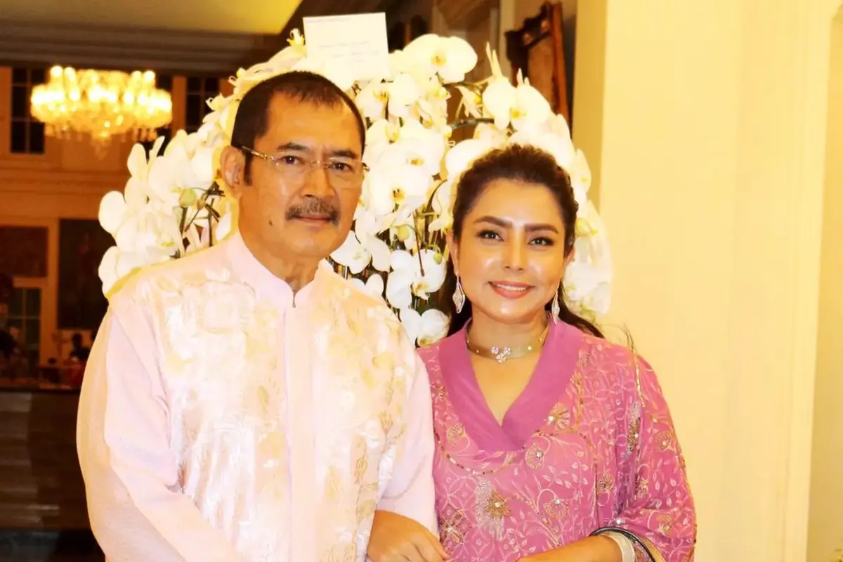 22 Tahun Menikah, Ini 7 Potret Mesra Mayangsari dan Bambang Trihatmodjo