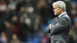 Manchester City's manager Mark Hughes during their Premier League match against Newcastle at City Of Manchester Stadium in Manchester, on January 28, 2009. AFP PHOTO/Glyn Kirk