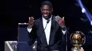 Ousmane Dembele keluar sebagai pemenang Ballon d’Or 2025 setelah musim sensasional bersama Paris Saint-Germain (PSG). (Franck FIFE/AFP)