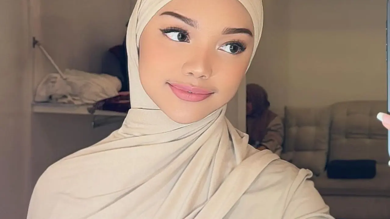 Kenakan Tampil Anggun dengan Hijab di 'SANTRI PILIHAN BUNDA', Naura Ayu Banjir Pujian