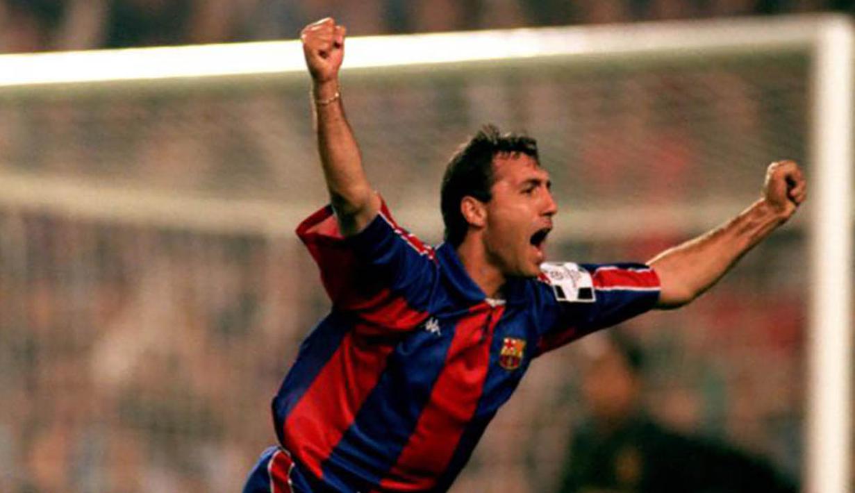 6. Hristo Stoichkov, didatangkan oleh Cryff pada awal musim 90/91 ke Barcelona dari CSKA Sofia. Striker Bulgaria ini mampu berkembang menjadi salah satu yang terbaik di masanya dengan menjadi top skor Piala Dunia 1994. (Bola.com/www.football.co.uk)