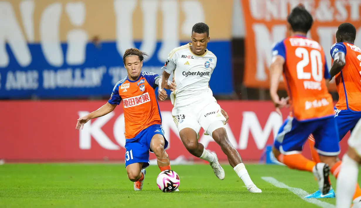 Hingga pekan ke-29 J1 League 2024, Henry Heroki Mochizuki tercatat telah tampil dalam 18 laga dengan waktu bermain sebanyak 1089 menit dan mencetak 2 assist. (J.LEAGUE)