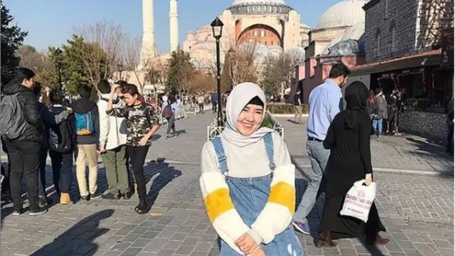Via Vallen Berhijab