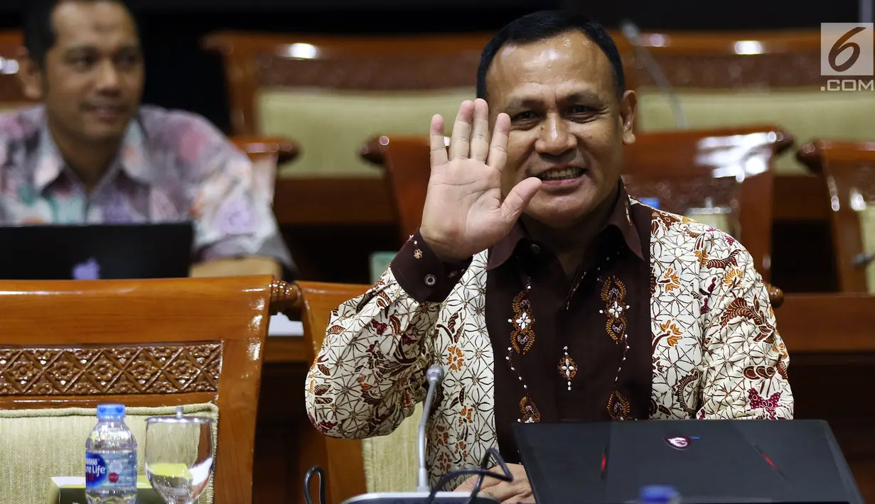 Calon Pimpinan KPK Irjen Firli Bahuri mengikuti uji kelayakan dan kepatutan capim KPK di Komisi III DPR, Kompleks Senayan, Jakarta, Senin (9/9/2019). Para capim KPK diharuskan membuat makalah dengan tema yang ditentukan saat uji kelayakan dan kepatutan. (Liputan6.com/Johan Tallo)