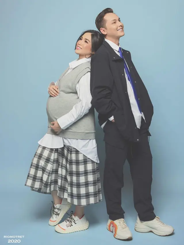Potret Maternity Ussy Sulistiawaty. (Sumber: Instagram/riomotret)