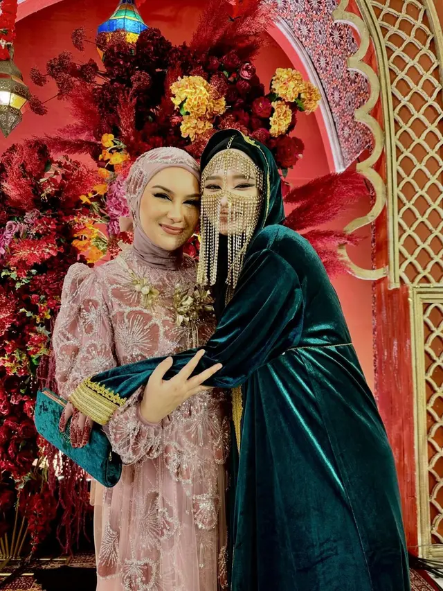 8 Potret Tamu Artis Hadiri Ultah Irish Bella ke-28, Usung Tema Arabian Night