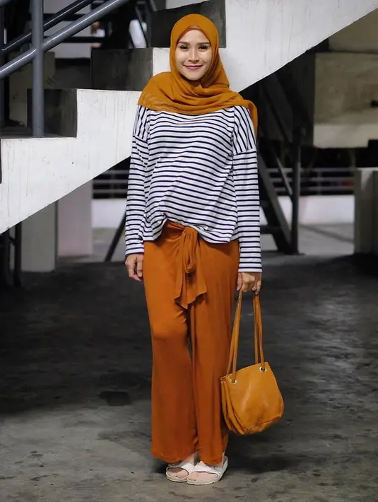 Meski telah tiga kali merasakan hamil hingga proses melahirkan, tapi untuk kelahiran anak keempatnya ini, ia mengaku masih tetap menyaiapkan mental jelang proses kelahirannya. (Instagram/zaskiadyamecca)