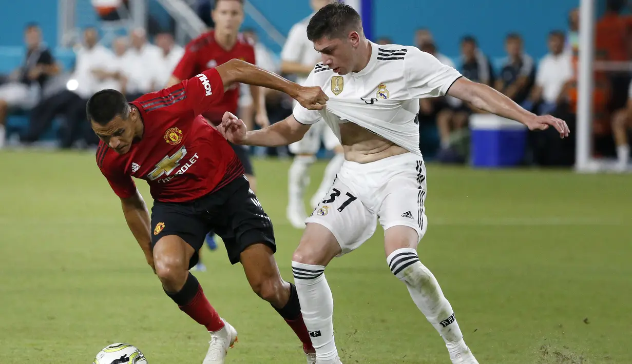 3. Federico Valverde - Bermain baik di Deportivo La Coruna selama satu musim penuh. Hal tersebut membuat Real Madrid menarik kembali pemain muda terbaik mereka. (AFP/Rhona Wise)