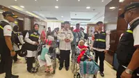 Jemaah Haji Indonesia tiba di sebuah hotel di Madinah. (Foto: MCH PPIH 2023)