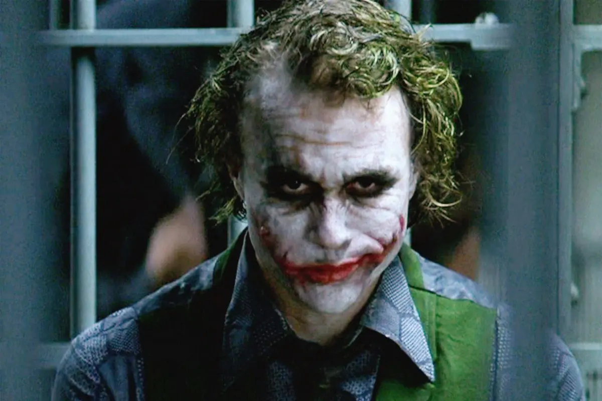 [Bintang] Heath Ledger (Joker)