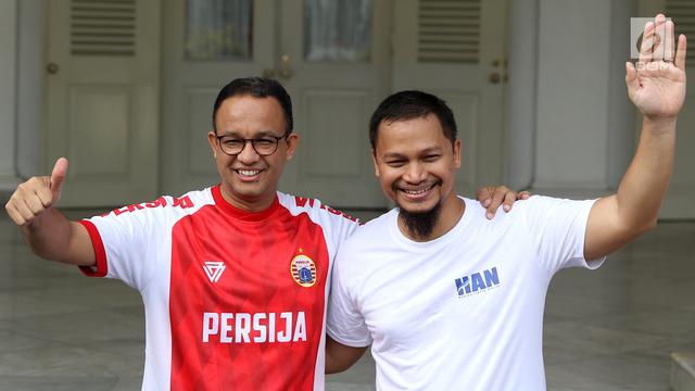 Putra Amien Rais Beri Prototipe Becak Listrik untuk Anies