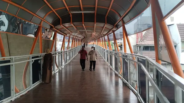 Skywalk Kebayoran Lama