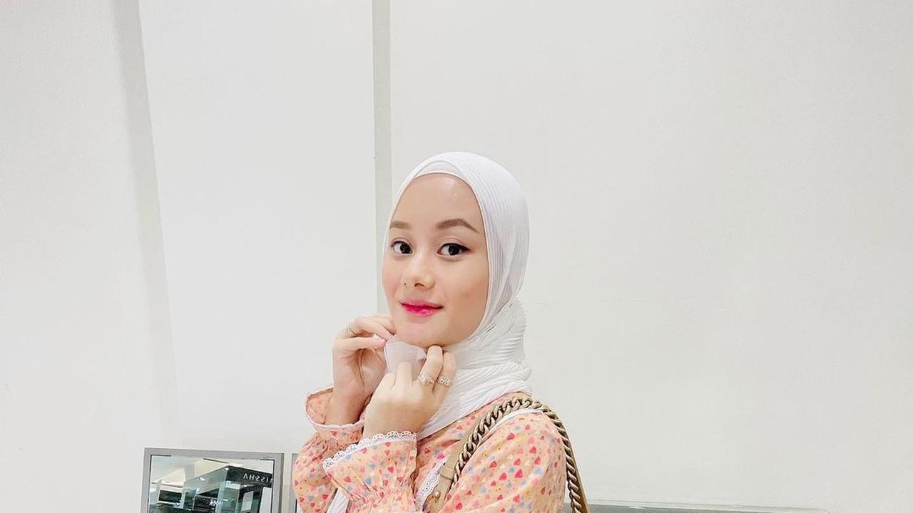 Dinda Hauw dan Rey Mbayang