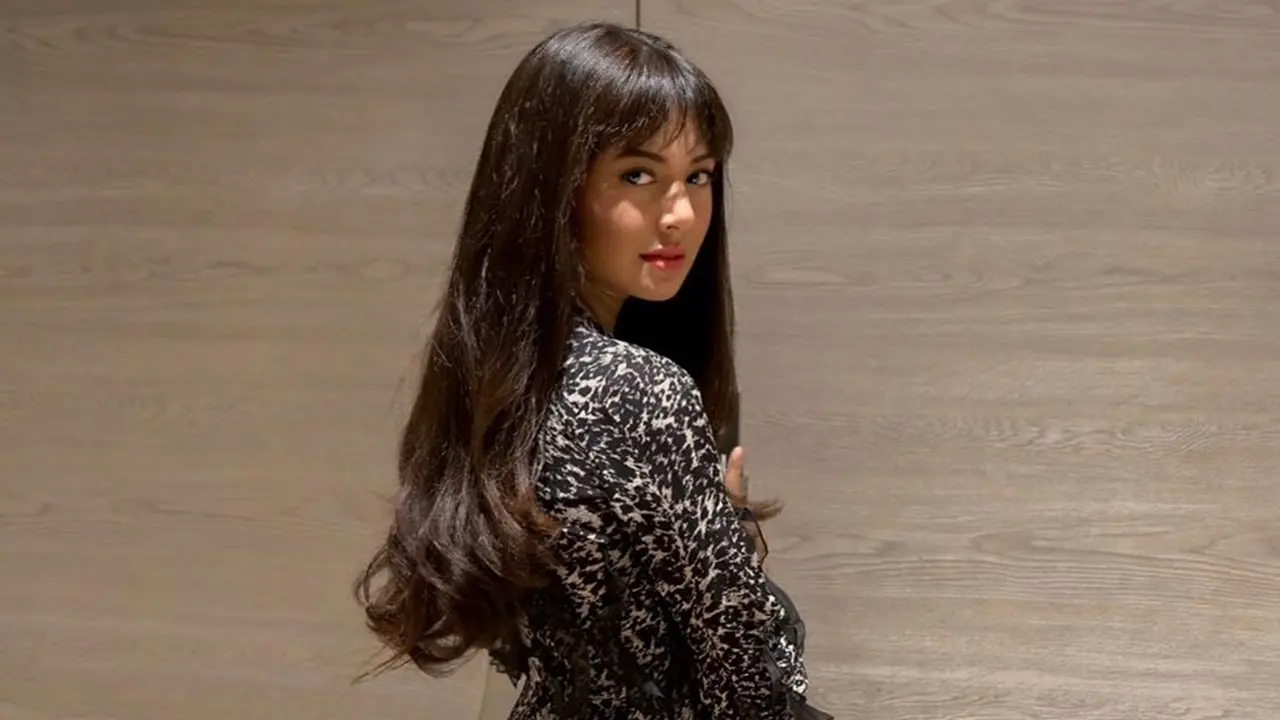 FOTO: Gaya Aurelie Moeremans dengan Busana Hitam, Tampil Menawan