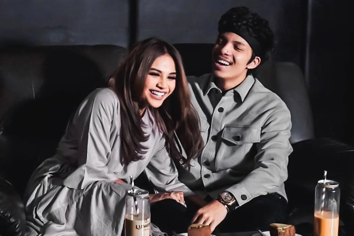 Jelang Menikah, Ini 7 Momen Atta dan Aurel Periksa ke Dokter Kandungan