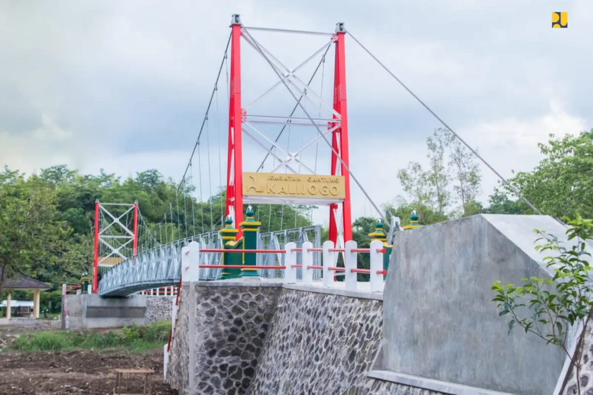 Kementerian Pekerjaan Umum dan Perumahan Rakyat (PUPR) telah menyelesaikan pembangunan Jembatan Sanggrahan Cs di Kabupaten Sleman, Yogyakarta.