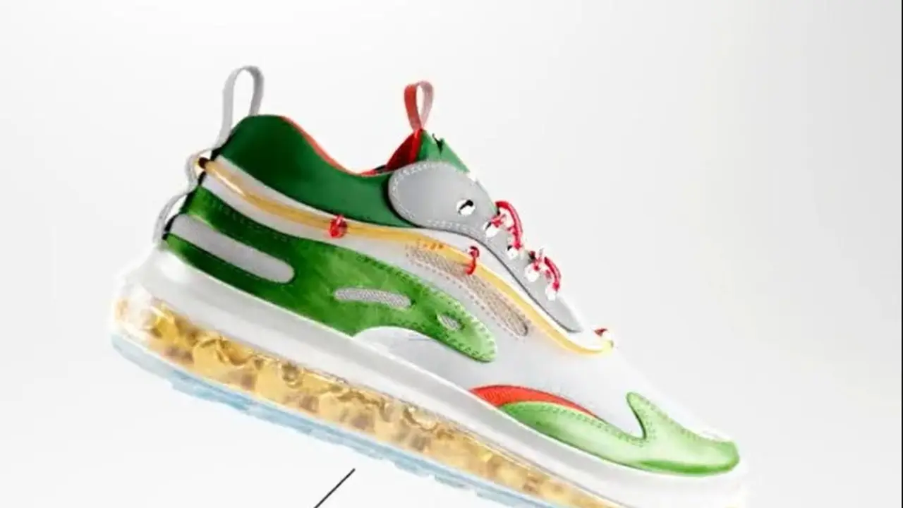 Heinekicks, sepatunya dengan warna botol Heineken berisi bir merek tersebut, memiliki nuansa hijau, perak dan merah. (Twitter/@Heineken)
