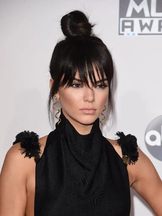 Menurut salah seorang Ahli, sebaiknya Kendall angkat bicara soal ini dan mengajukan permohonan maaf. Mengingat komentar yang begitu serius terus menghampirnya, ini pun akan berpengaruh terhadap kariernya. (AFP/Bintang.com)