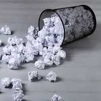 Mengurangi penggunaan kertas bisa membantu menyelamatkan pohon di bumi. (Foto: Freepik/)